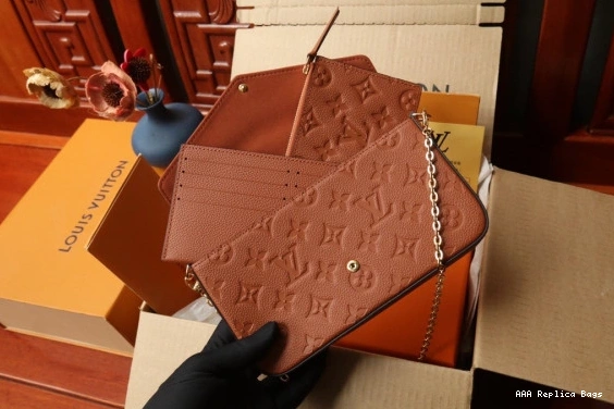 Aaa replica bags POCHETTE VUITTON LOUIS FÉLICIE 0723